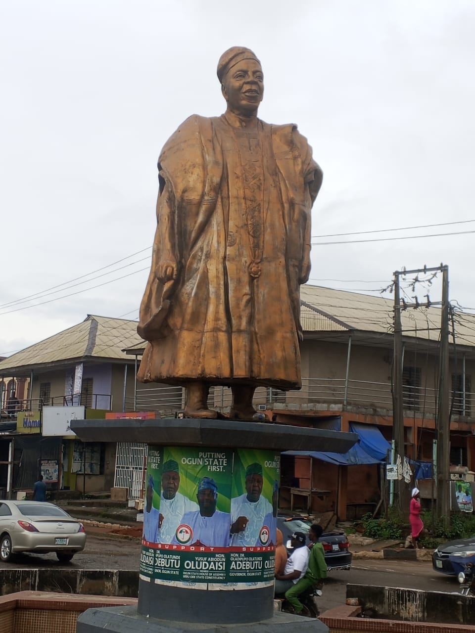 Chief Timothy Adeola Odutola Statue 🗿 | Industrialist, Senator, Ogbeni-Oja