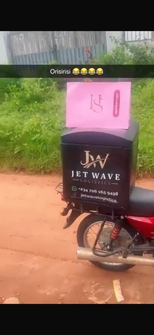 jet-wave-logistics-fast-reliable-delivery-at-your-fingertips-big-4