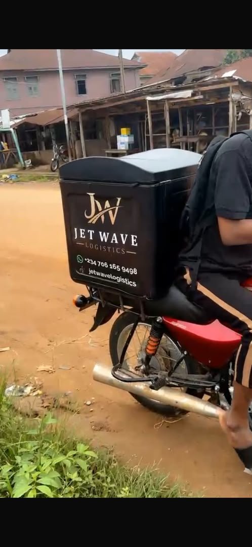 jet-wave-logistics-fast-reliable-delivery-at-your-fingertips-big-2