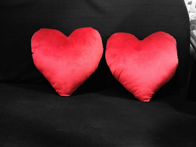 vikafriq-arts-crafts-customized-throw-pillows-mats-and-wall-artwork-small-4