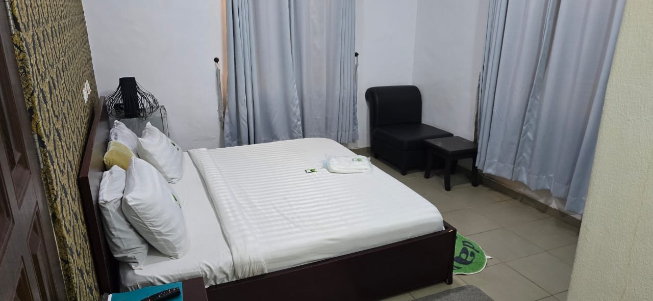 memorable-hotel-standard-room-big-1