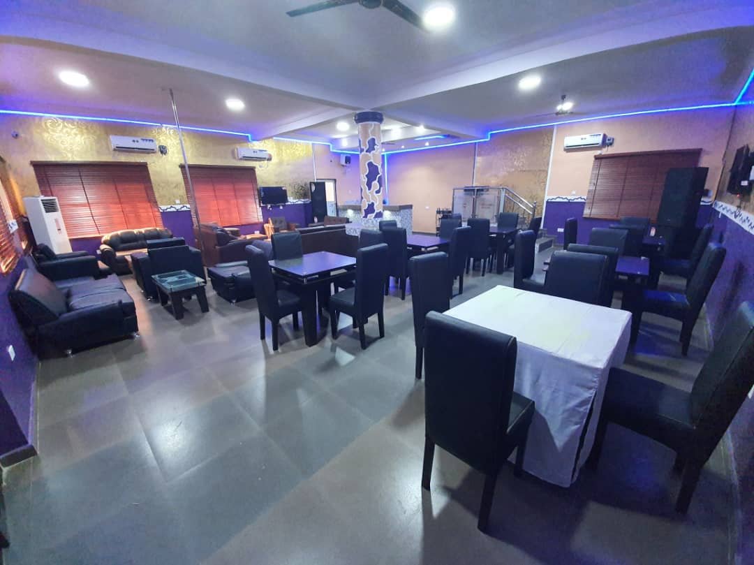 memorable-hotel-restaurant-bar-menu-pricing-local-and-continental-dishes-big-0