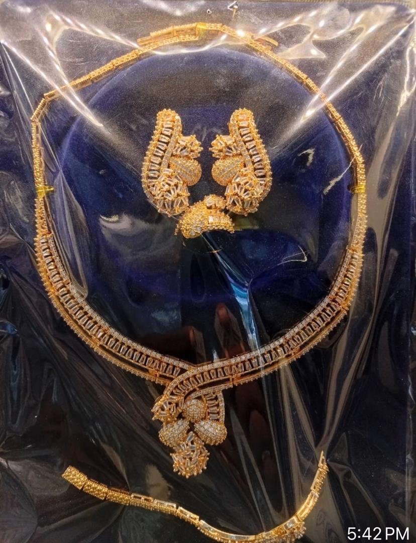 elegant-gold-silver-jewelry-sets-for-every-occasion-oyiza-jewelries-big-7