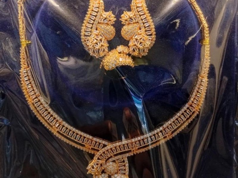 elegant-gold-silver-jewelry-sets-for-every-occasion-oyiza-jewelries-small-7