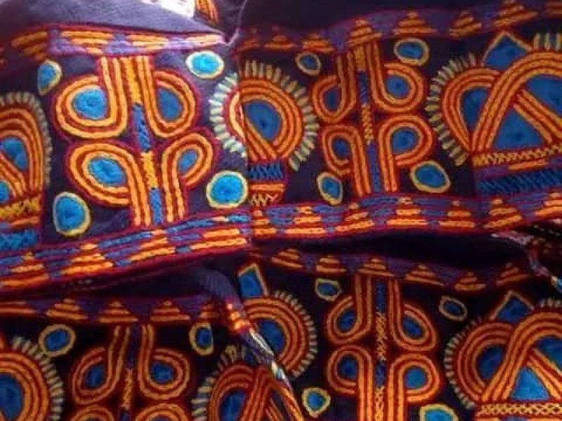 mumccy-akanbi-the-owambe-statement-cap-small-4
